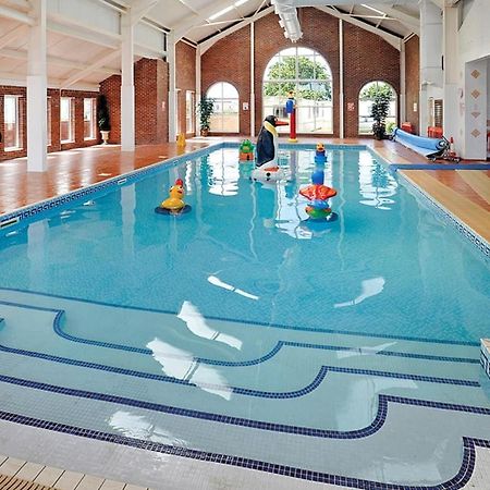 Robin Hood Rhyl Hotel Екстериор снимка