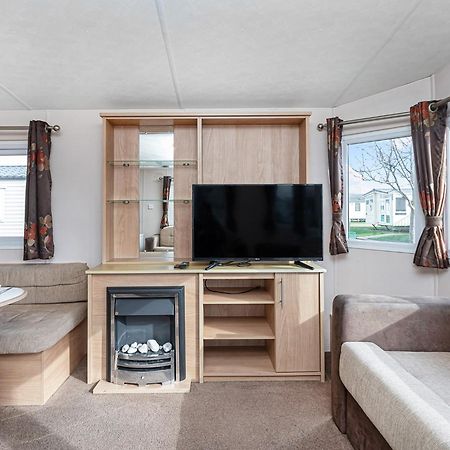 Robin Hood Rhyl Hotel Екстериор снимка